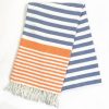 Bellevue badehåndklæde i hvid, blå orange