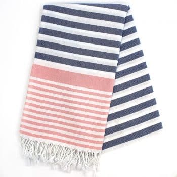 Bellevue badehåndklæde i hvid, pink og marineblå